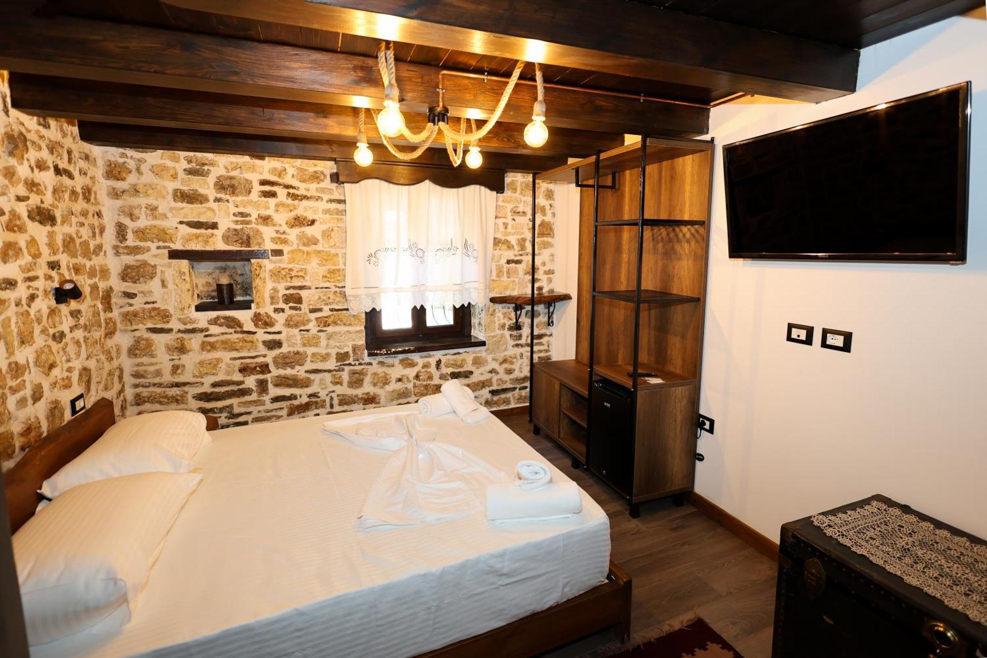 Ador Boutique Hotel Berat Kültér fotó