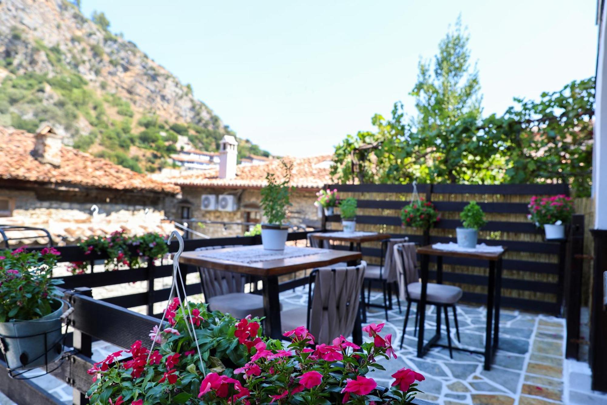 Ador Boutique Hotel Berat Kültér fotó