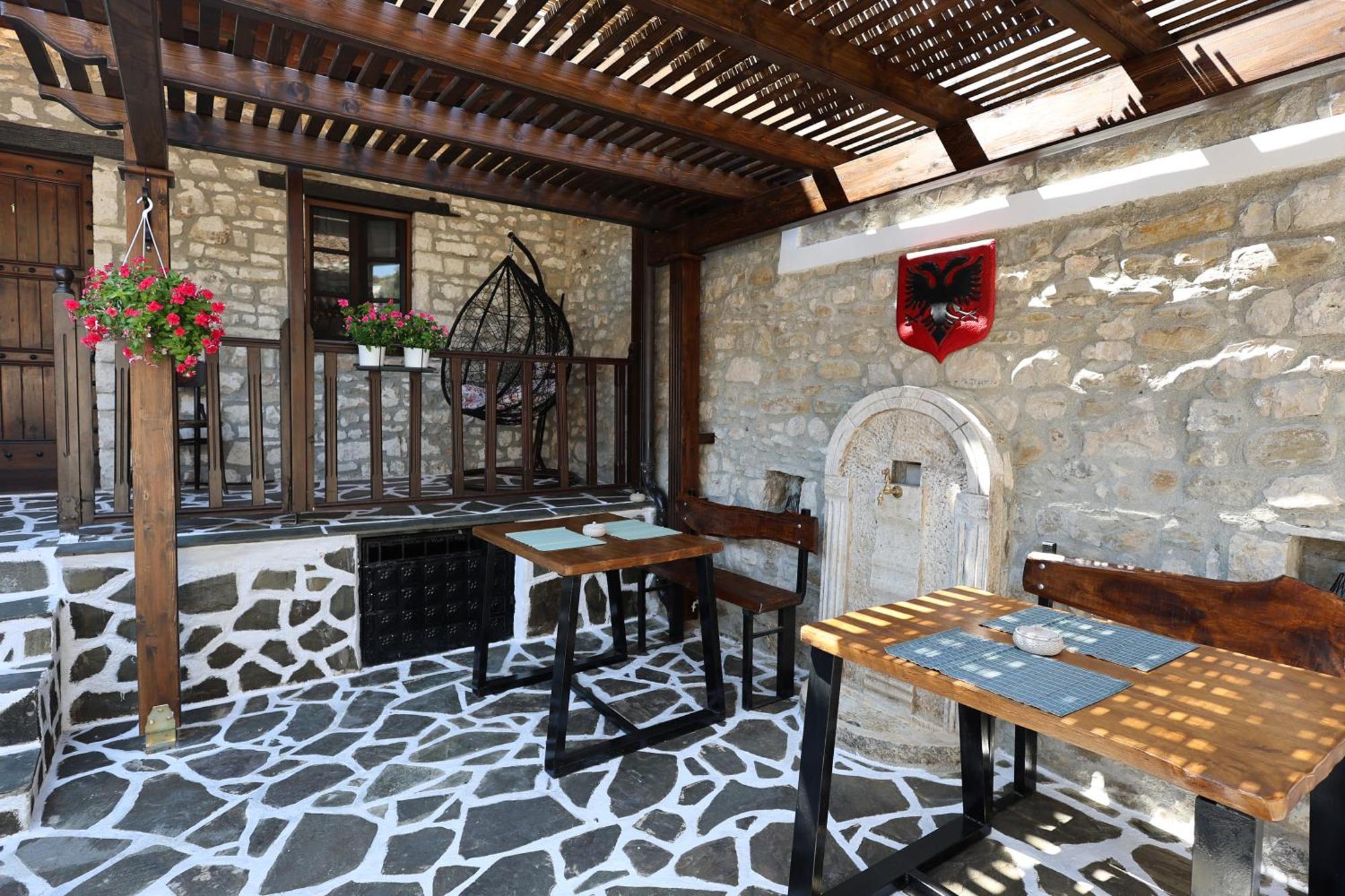 Ador Boutique Hotel Berat Kültér fotó