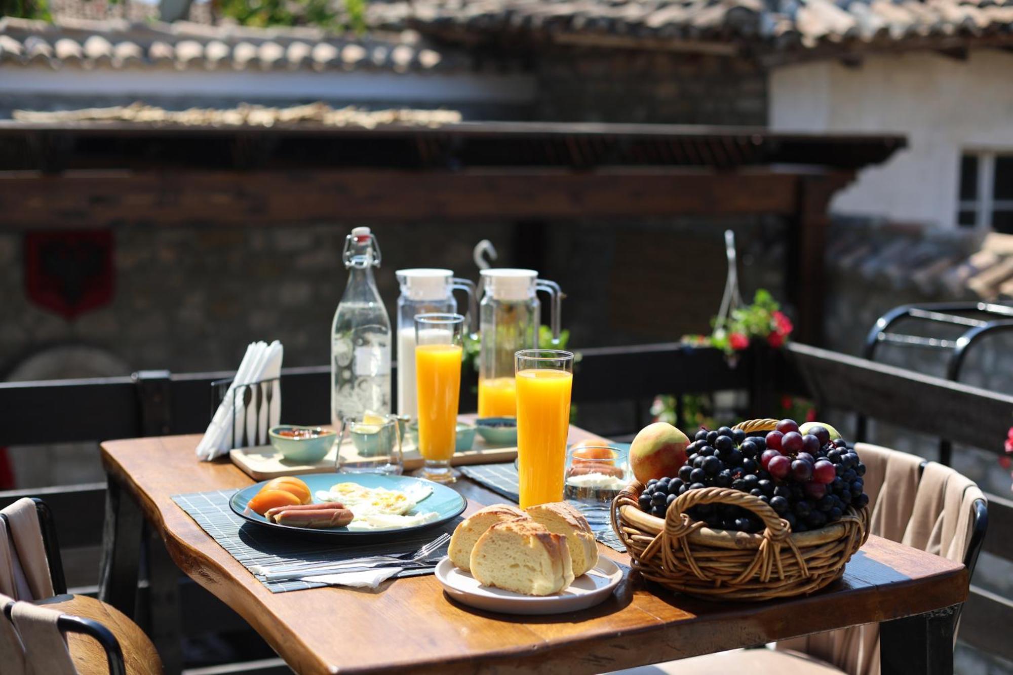 Ador Boutique Hotel Berat Kültér fotó