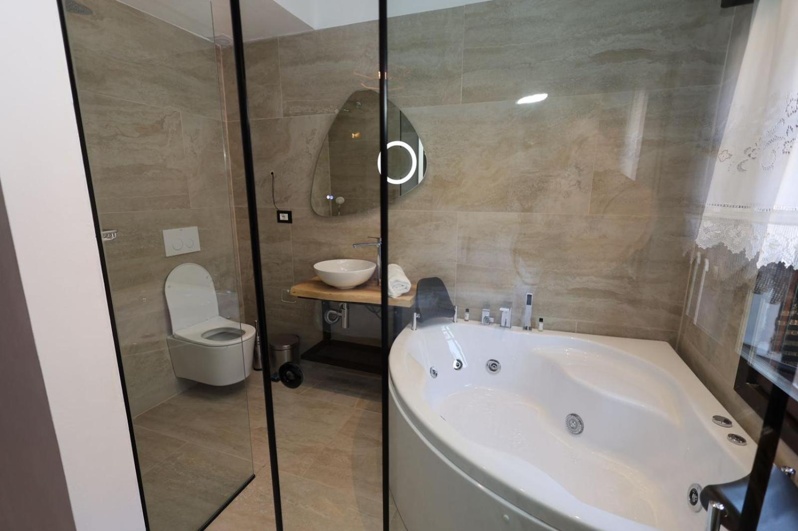 Ador Boutique Hotel Berat Kültér fotó